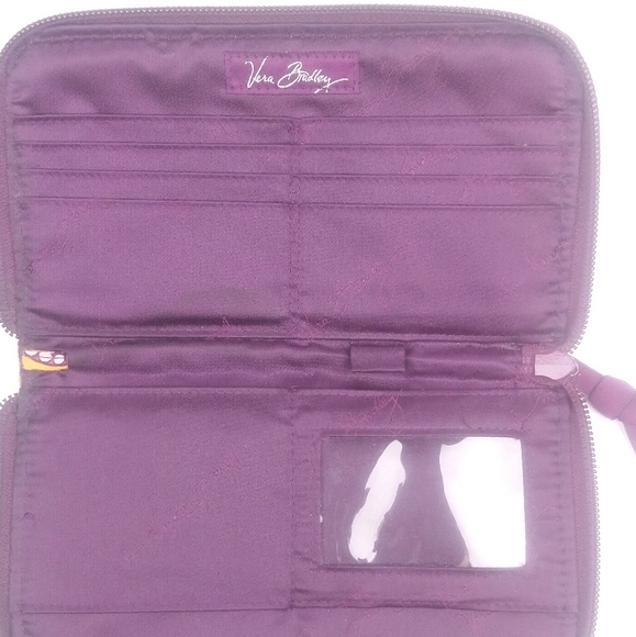 Vera Bradley Wallet. - Picture 5 of 6
